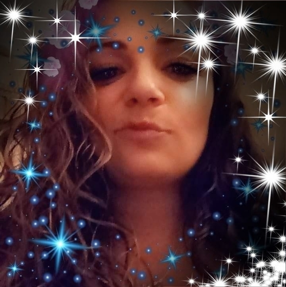 Meet your Posher, Jessica - Picture 1 of 1